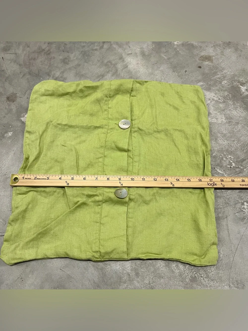 Pottery Barn Textured 100% Big Button Pillow Cover 18 X 18 -Lime Green